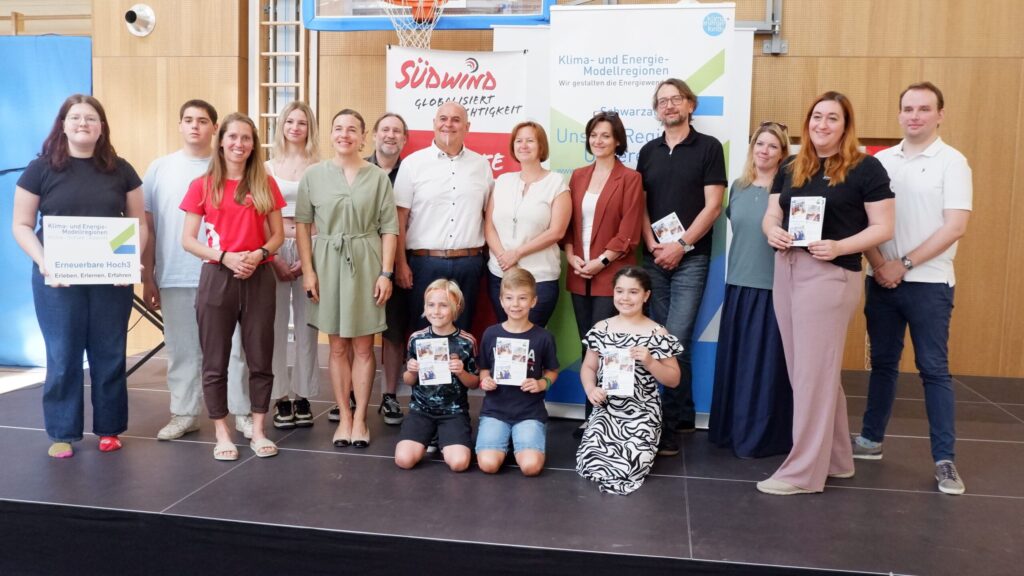 Abschlussfest am Schulcampus Gloggnitz Abschlussfest am Schulcampus Gloggnitz